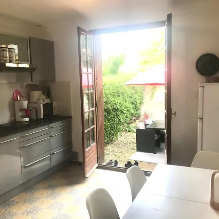 Studio Calme Avec Jardin Apartment *